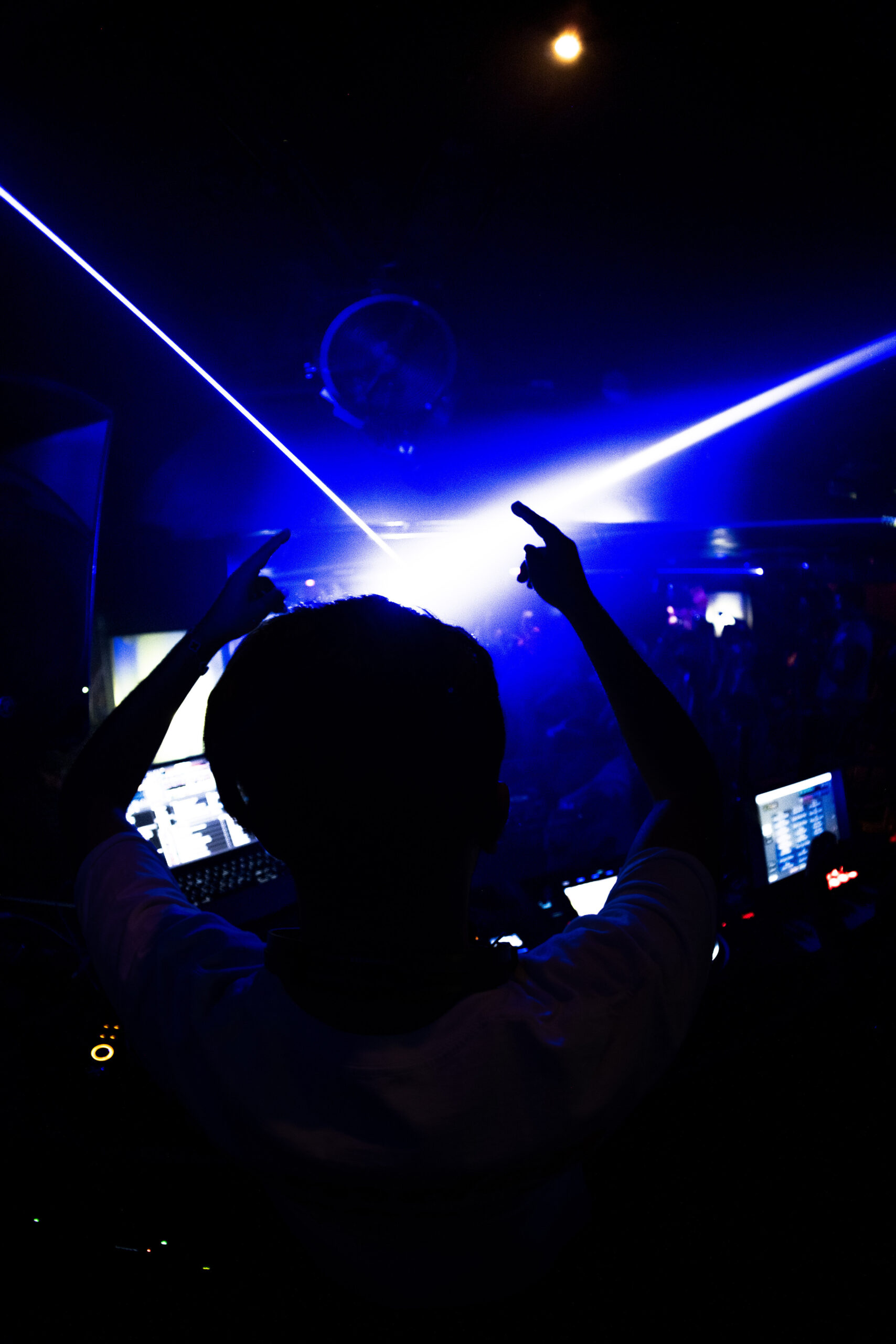 DJ9 gallery photo 1