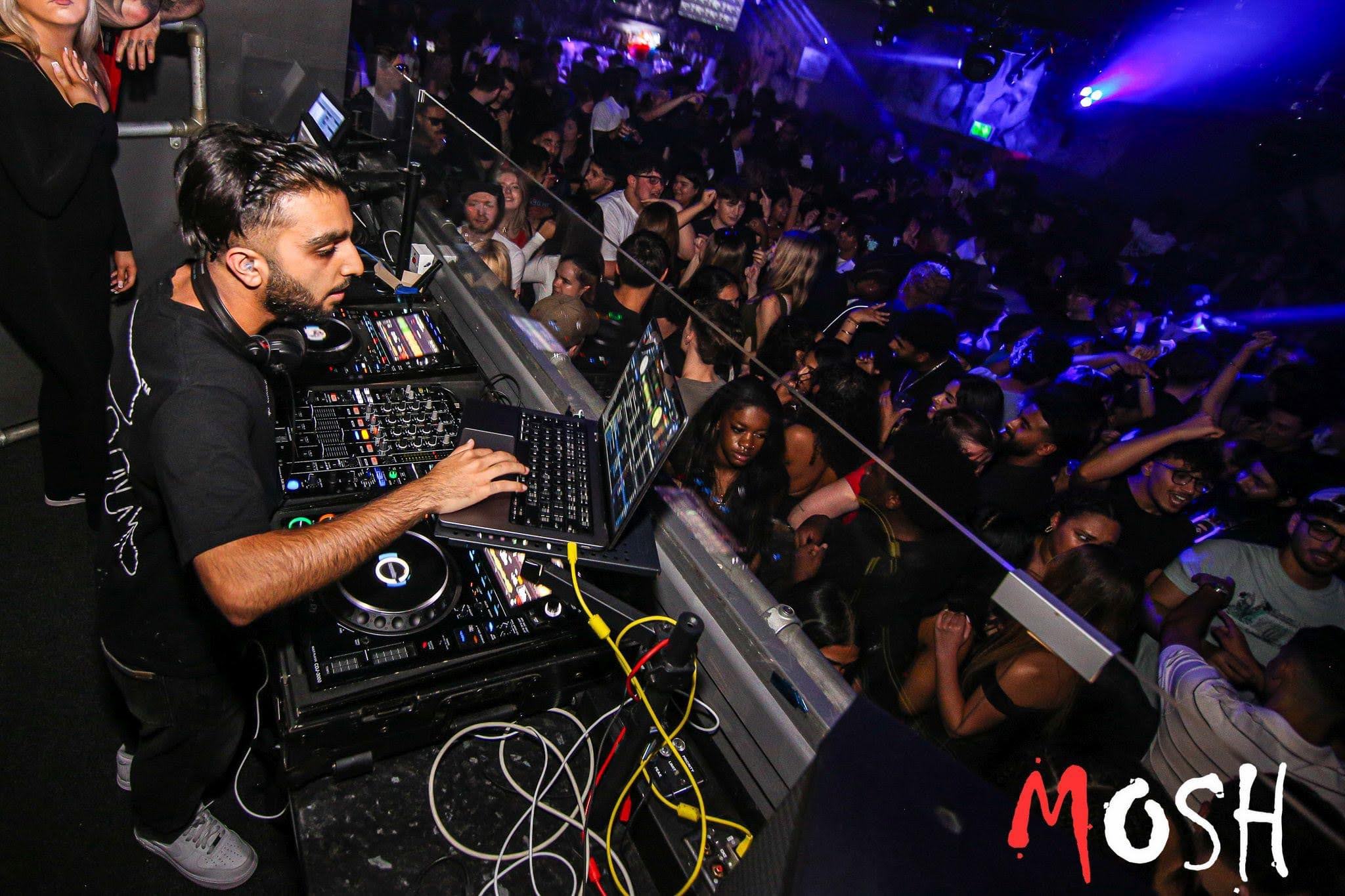 DJ9 gallery photo 8